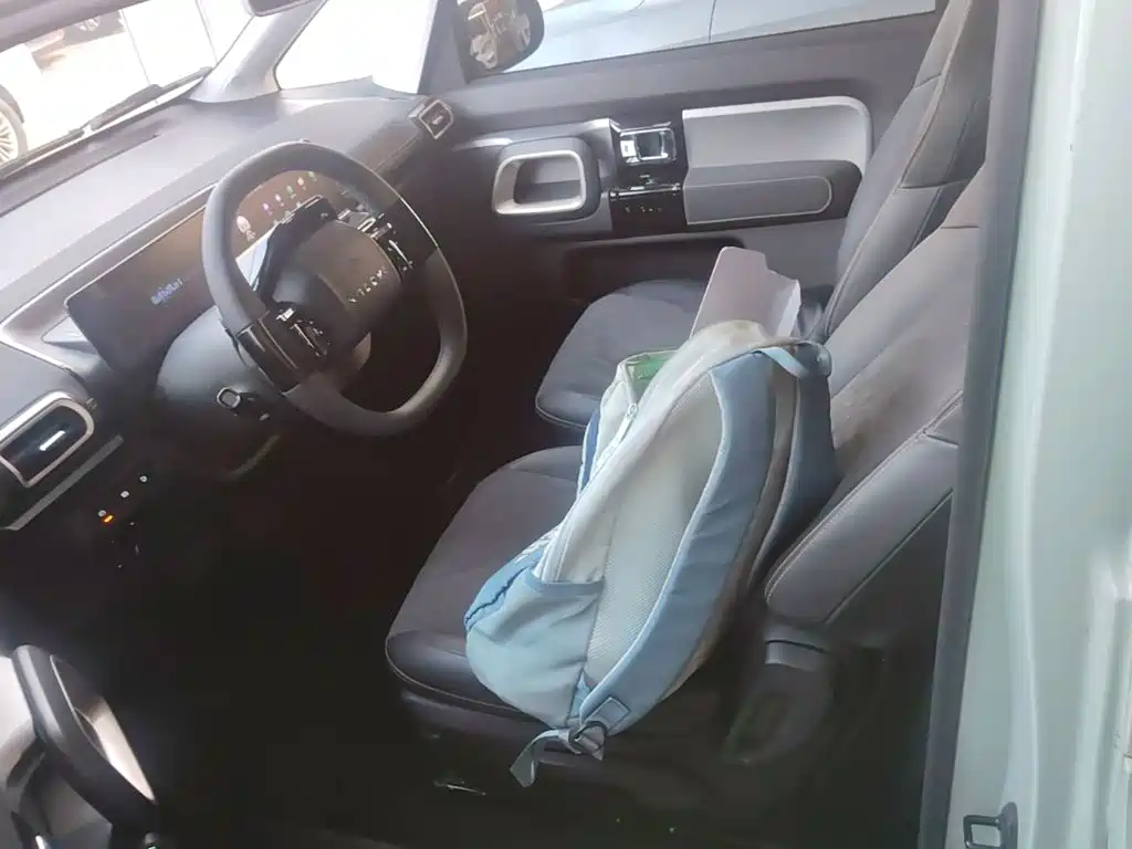 Baojun KiWi EV — миниатюра 17