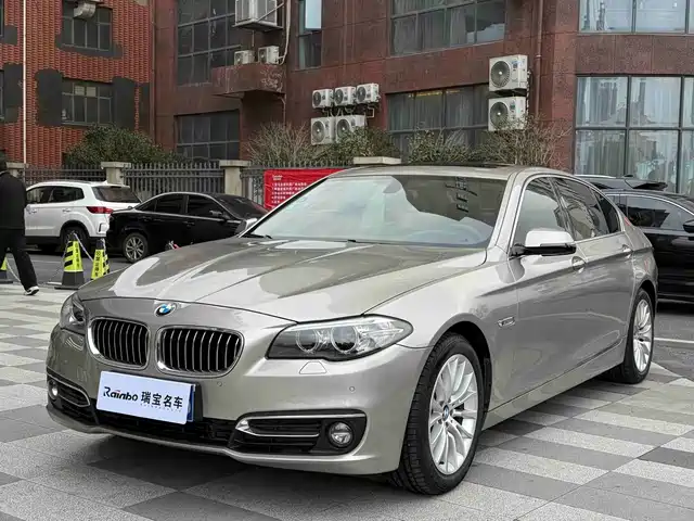 BMW 5 SERIES