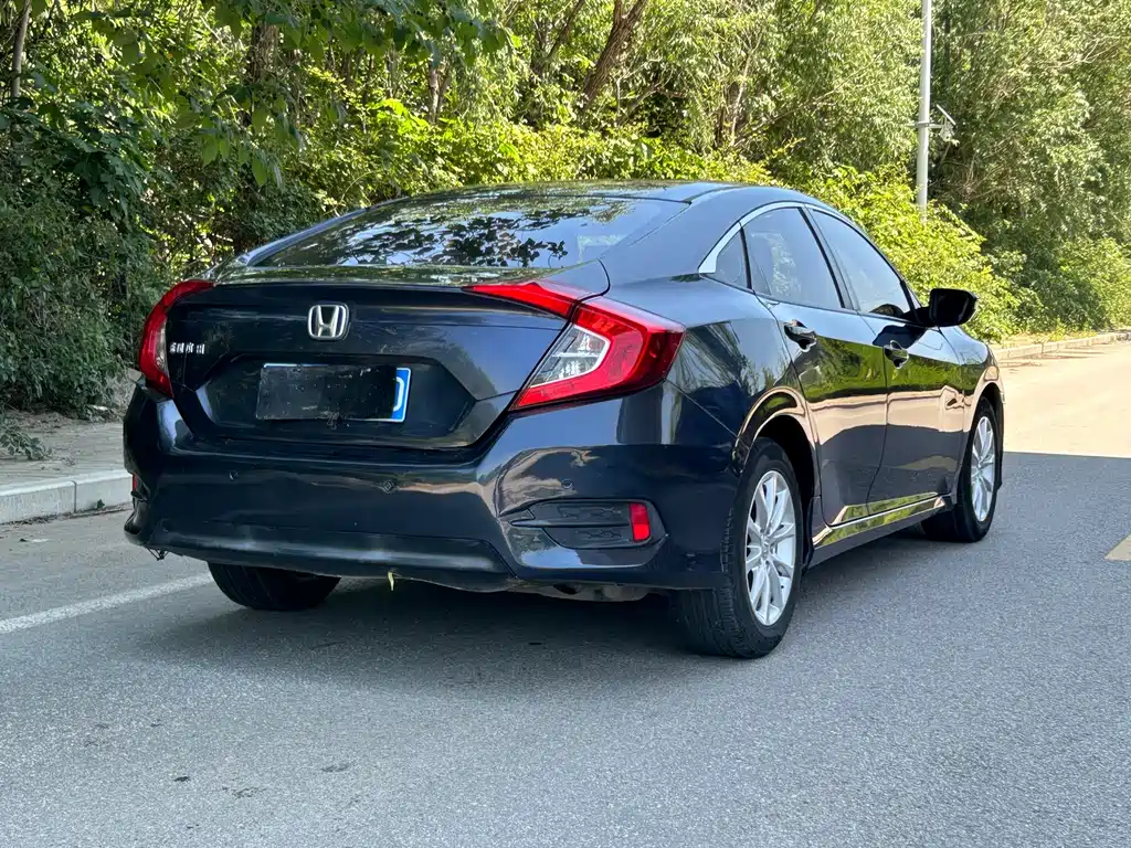 Honda Civic — миниатюра 13