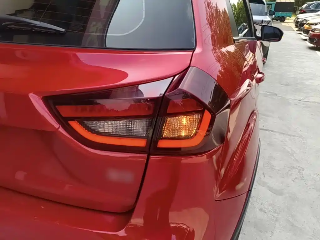 Geely Vision X3 — миниатюра 8