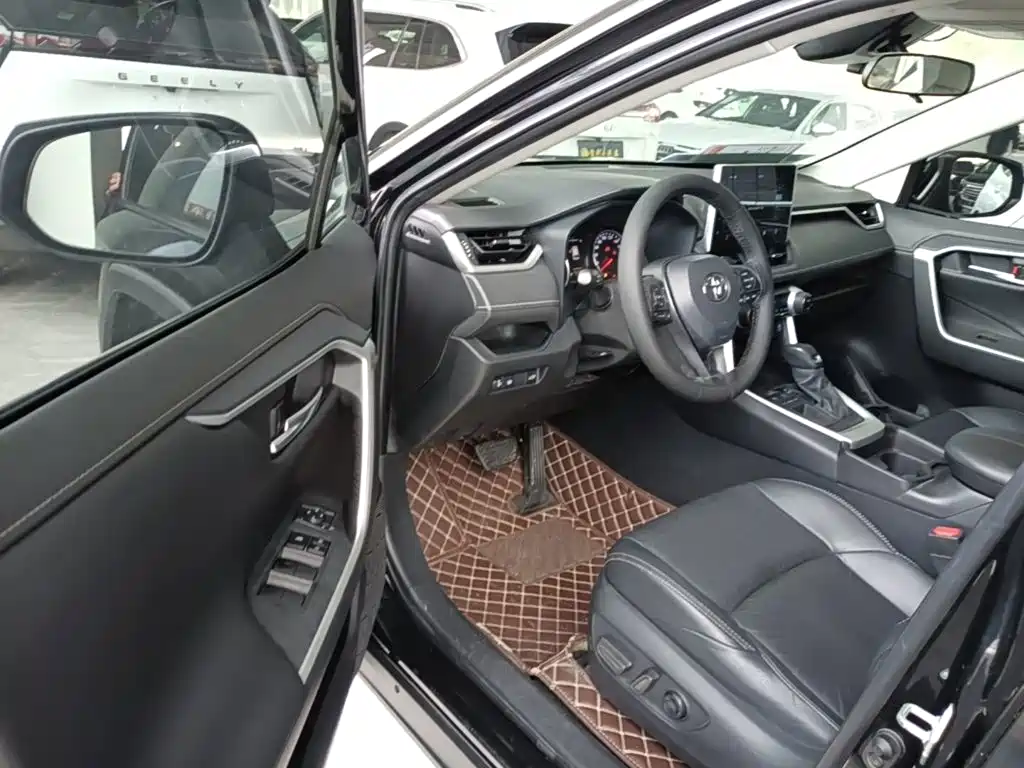 Toyota Wildlander — миниатюра 16