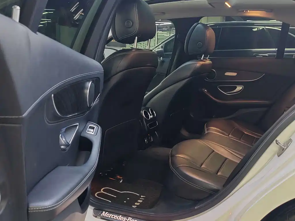 Mercedes-Benz C-Class — миниатюра 10