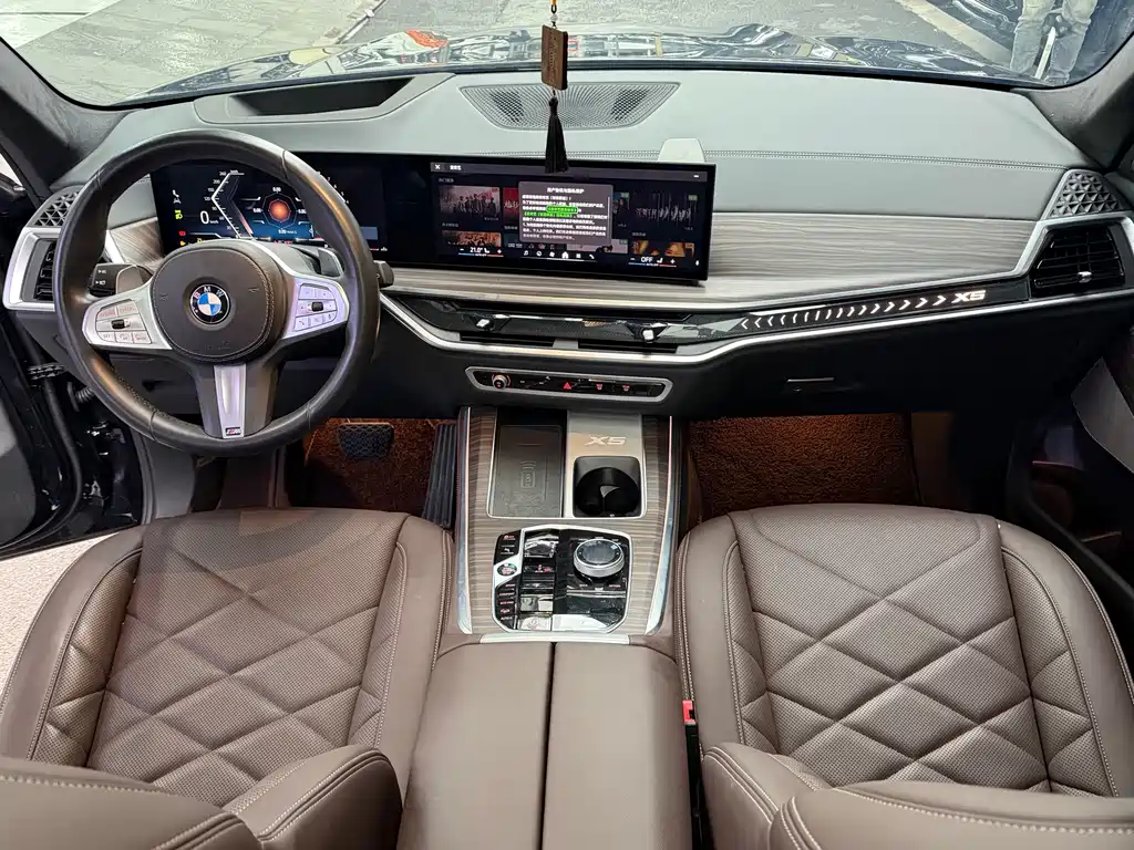 BMW X5 — миниатюра 13