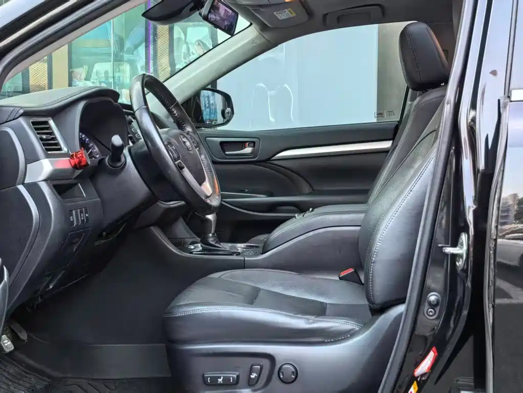 Toyota Highlander — миниатюра 8