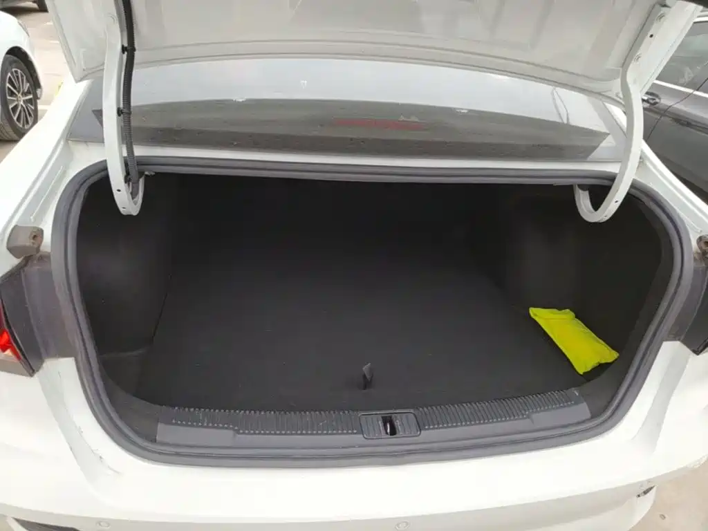 Roewe i5 — миниатюра 19