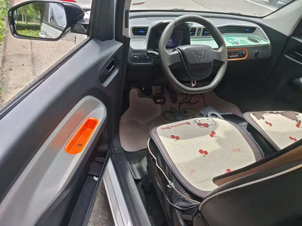 Wuling MINIEV — миниатюра 12