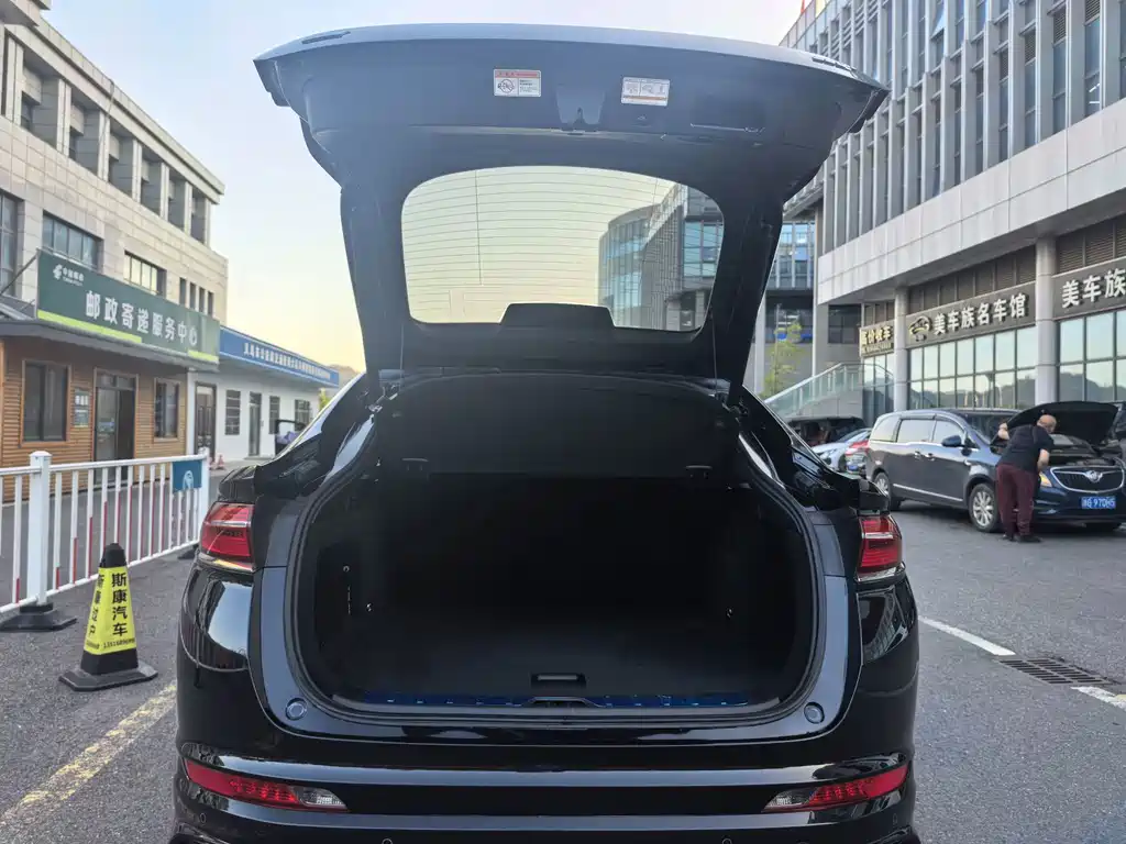 Geely Xingyue — миниатюра 15
