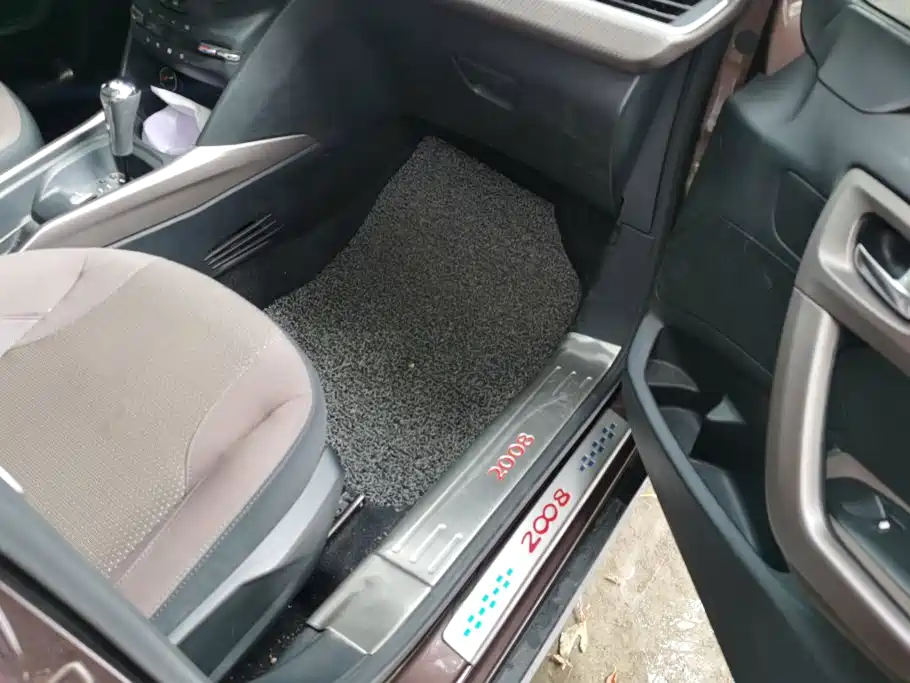 Peugeot 2008 — миниатюра 8