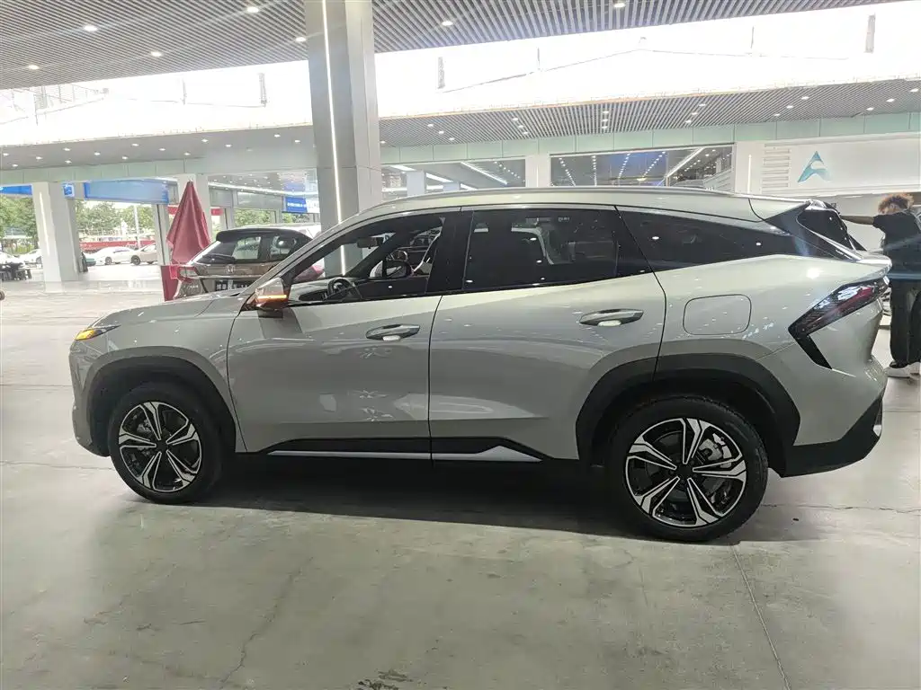 GEELY GALAXY GALAXY L7