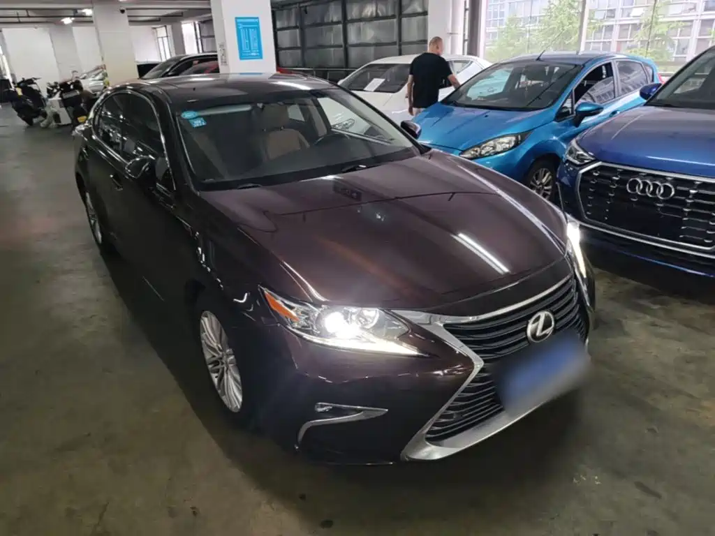 Lexus ES — миниатюра 4