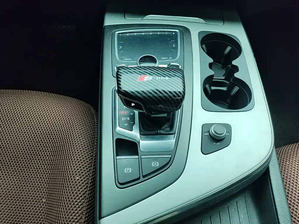 Audi Q7 — миниатюра 14