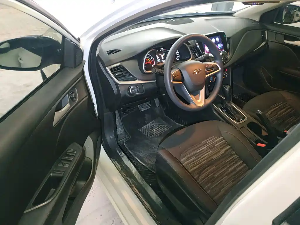 Chevrolet Monza — миниатюра 16