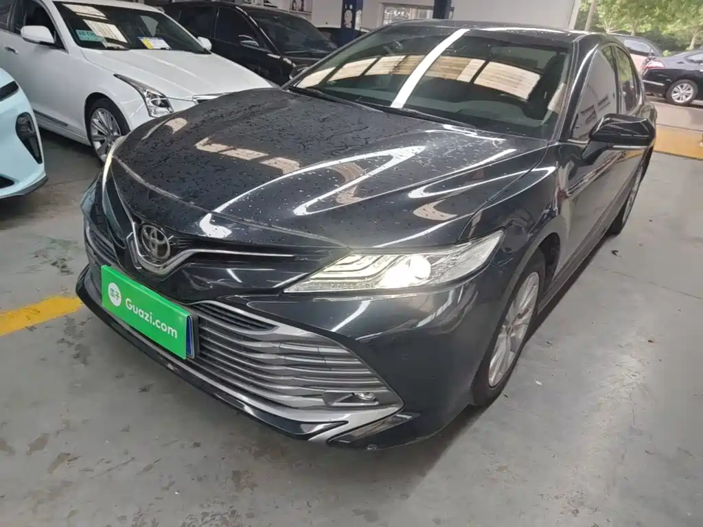 Toyota Camry — миниатюра 2