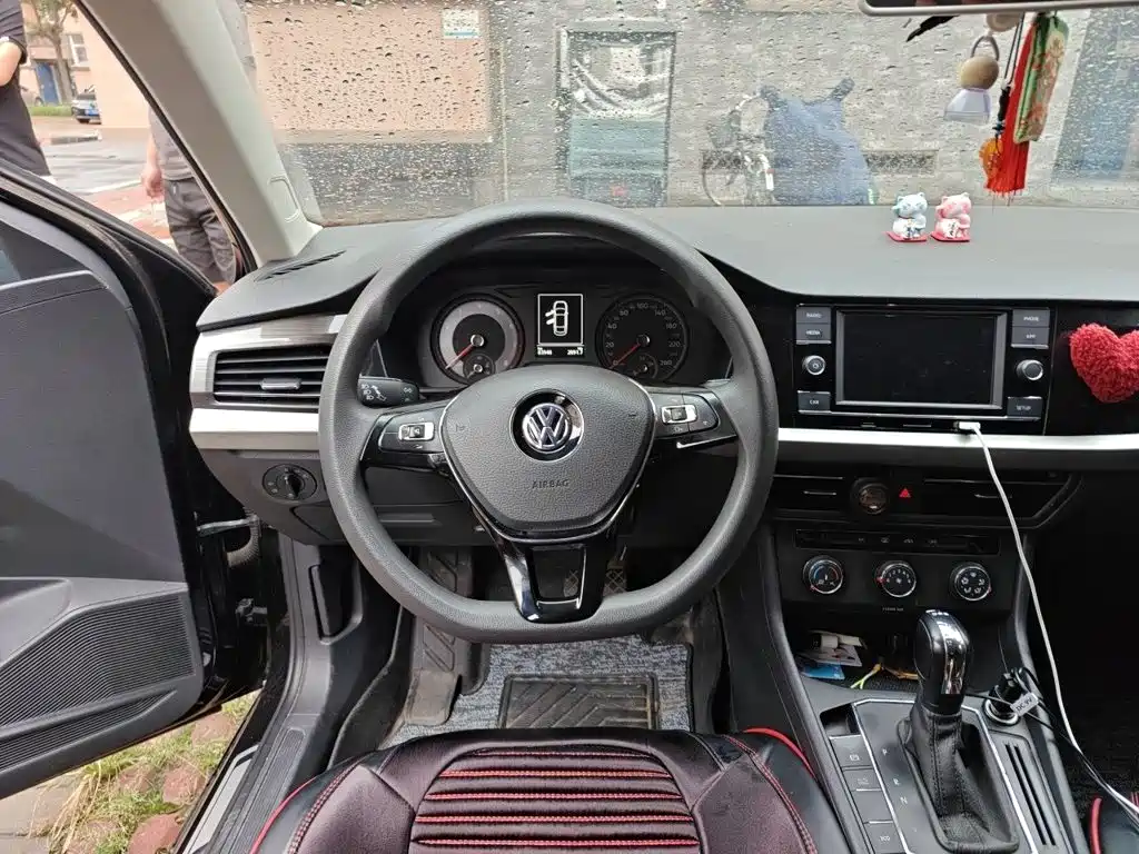 Volkswagen Lavida — миниатюра 6