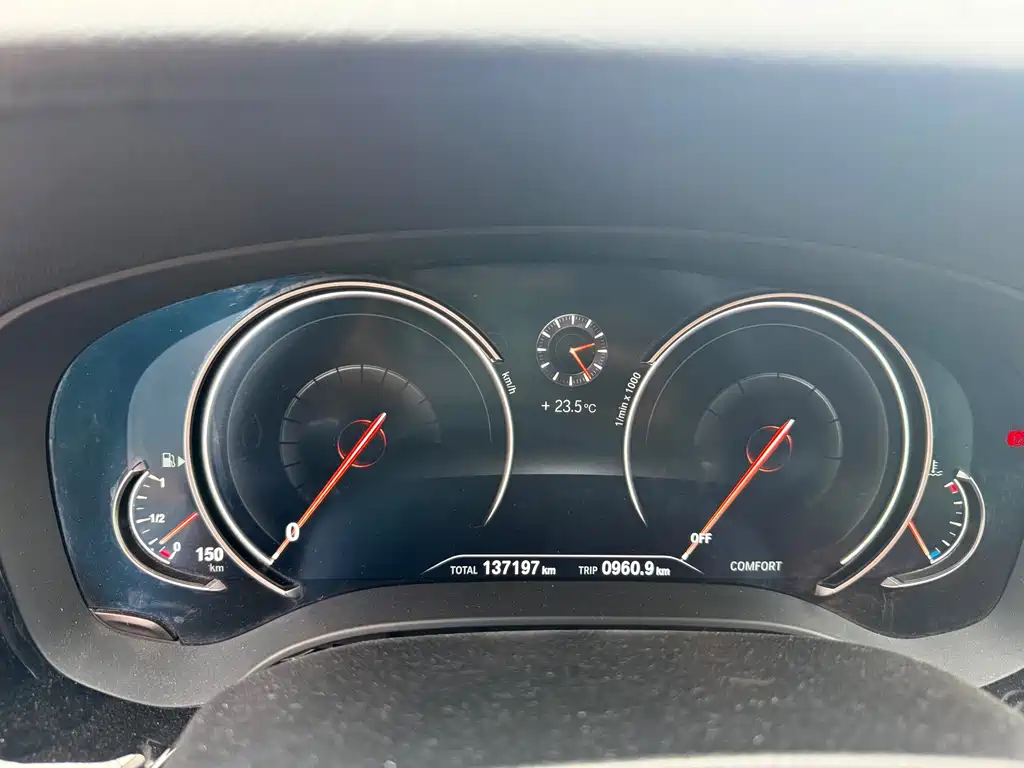 BMW 5 Series — миниатюра 6