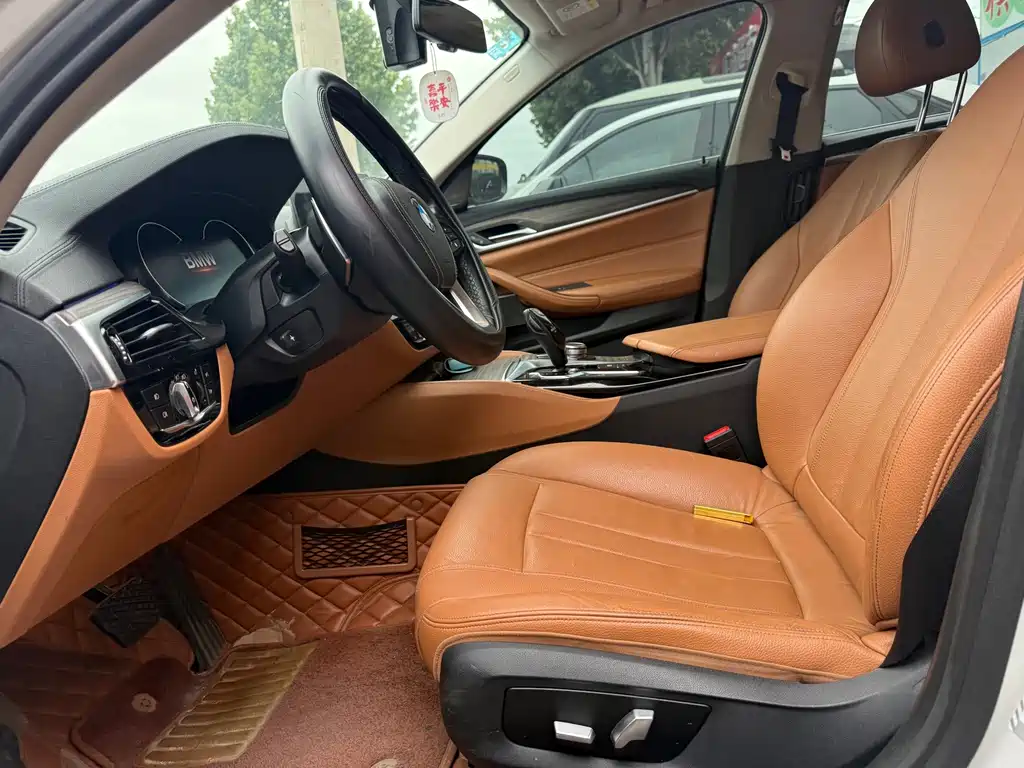BMW 5 Series — миниатюра 4