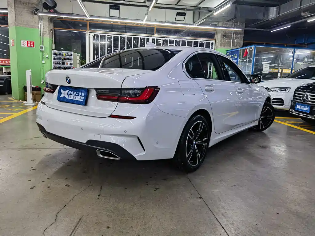 BMW 3 Series 3 2022 325i M Sport