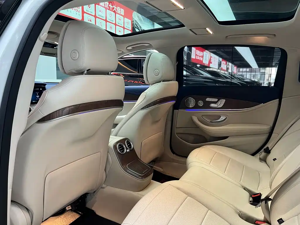 MERCEDES-BENZ E CLASS