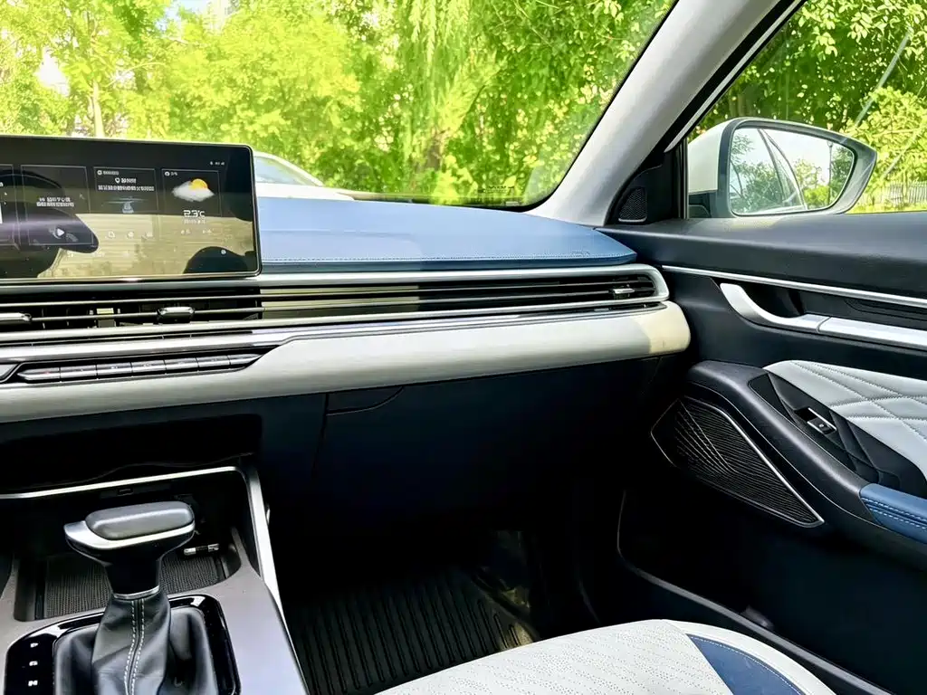 Geely Emgrand — миниатюра 11