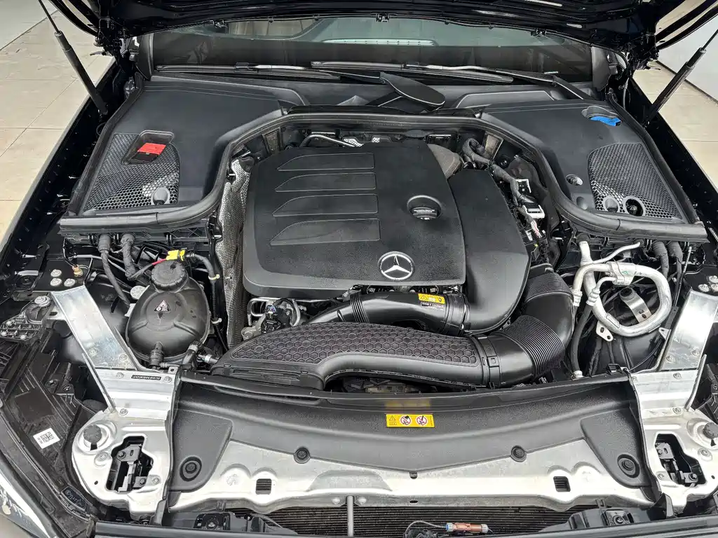 Mercedes-Benz E-Class — миниатюра 30