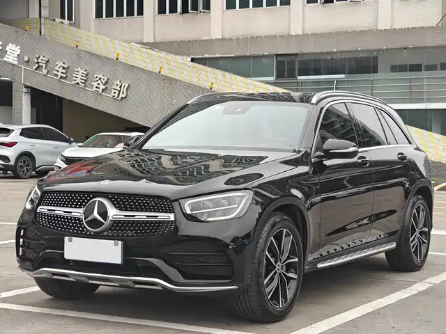 MERCEDES-BENZ GLC