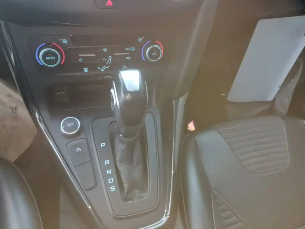 Ford Focus — миниатюра 14