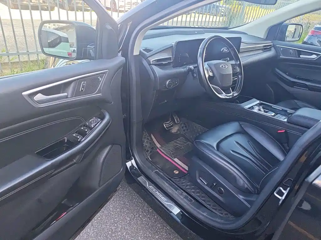 Ford Edge — миниатюра 14