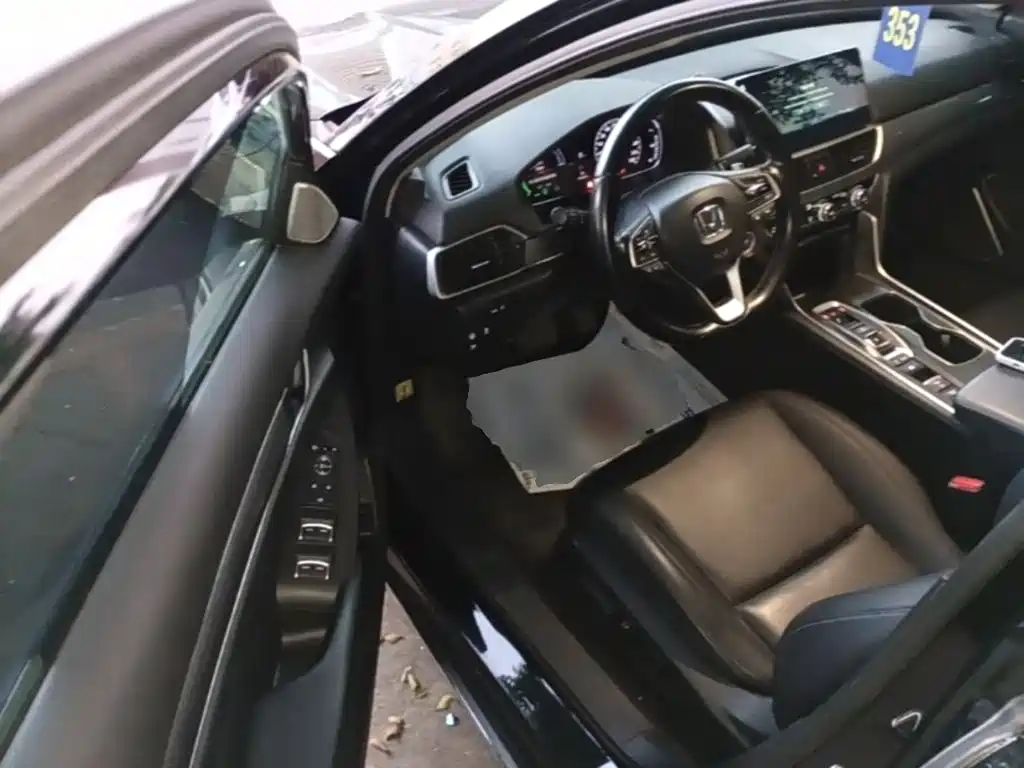 Honda Accord — миниатюра 16