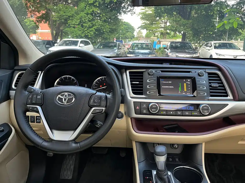 Toyota Highlander — миниатюра 14