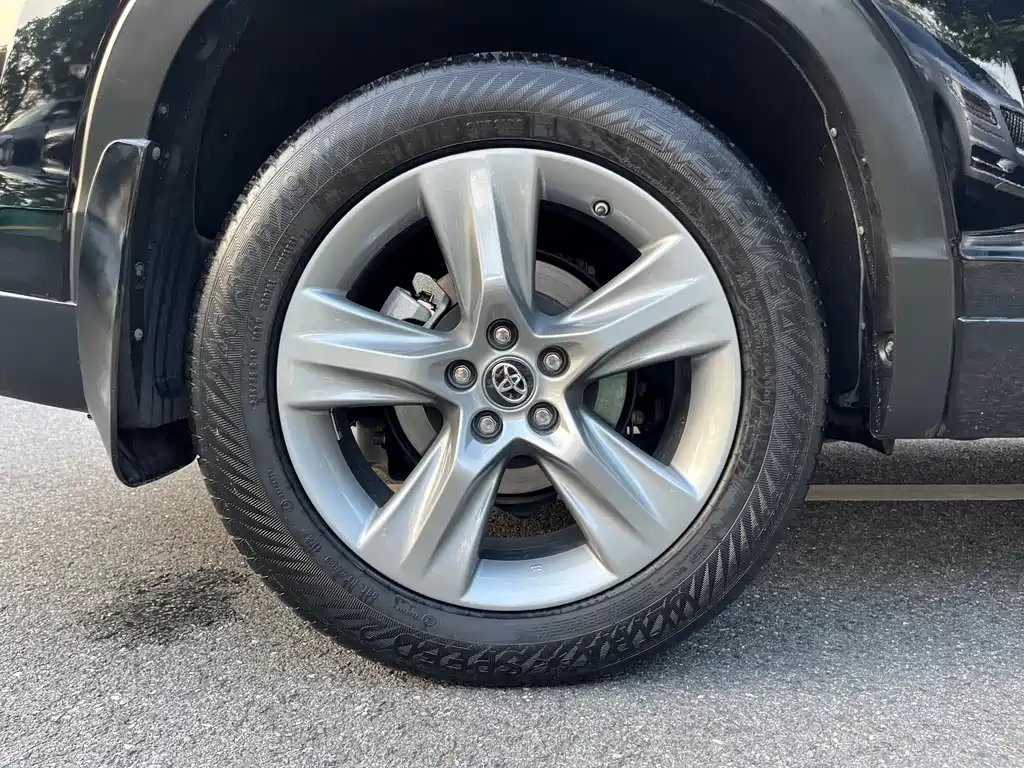 Toyota Highlander — миниатюра 21