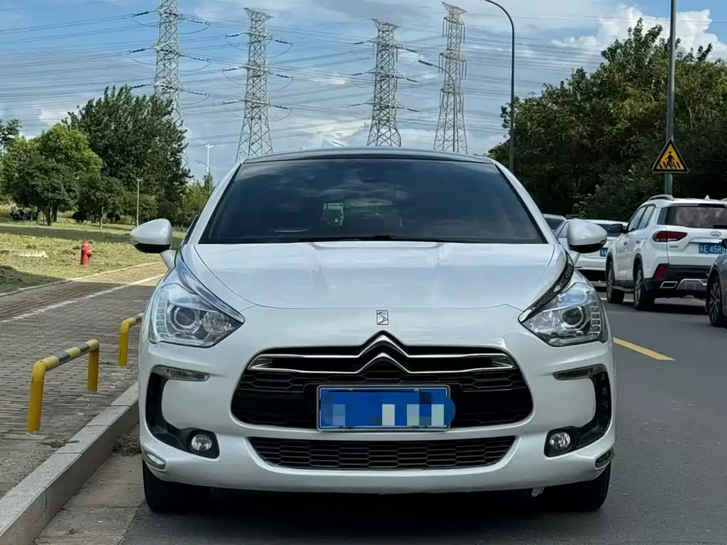 DS DS 5 — миниатюра 2