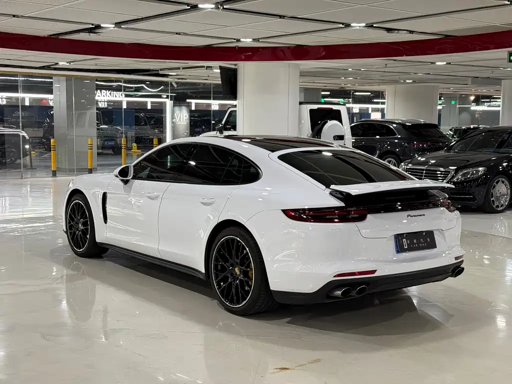 Porsche Panamera — миниатюра 7
