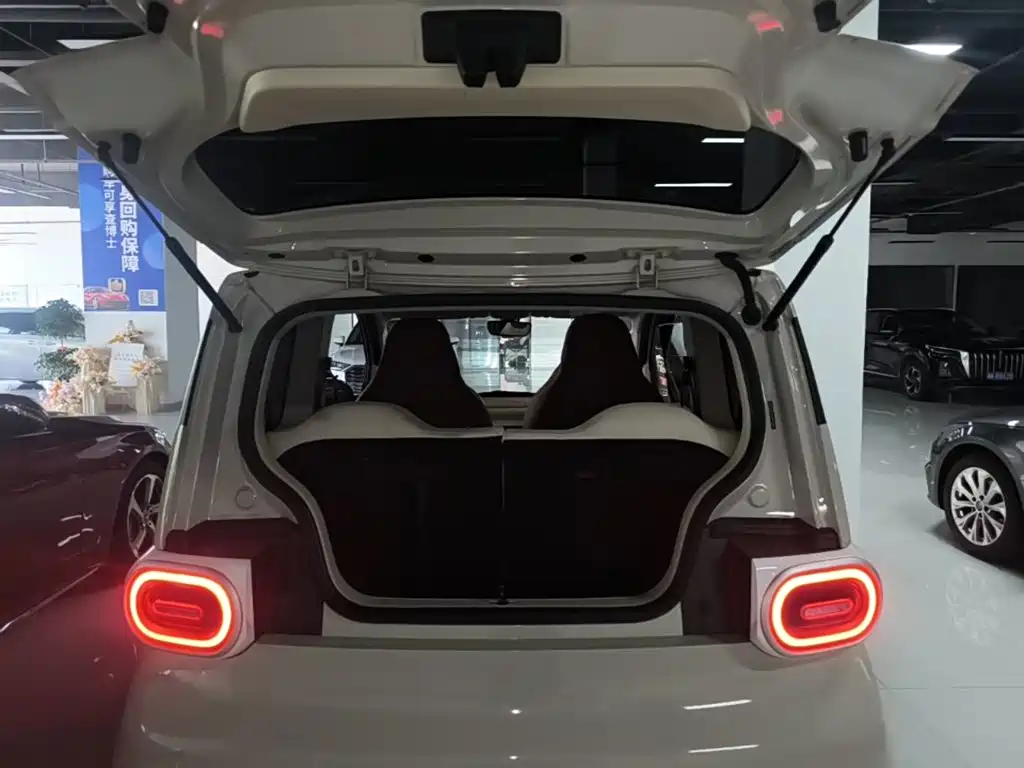 Wuling MINIEV — миниатюра 19