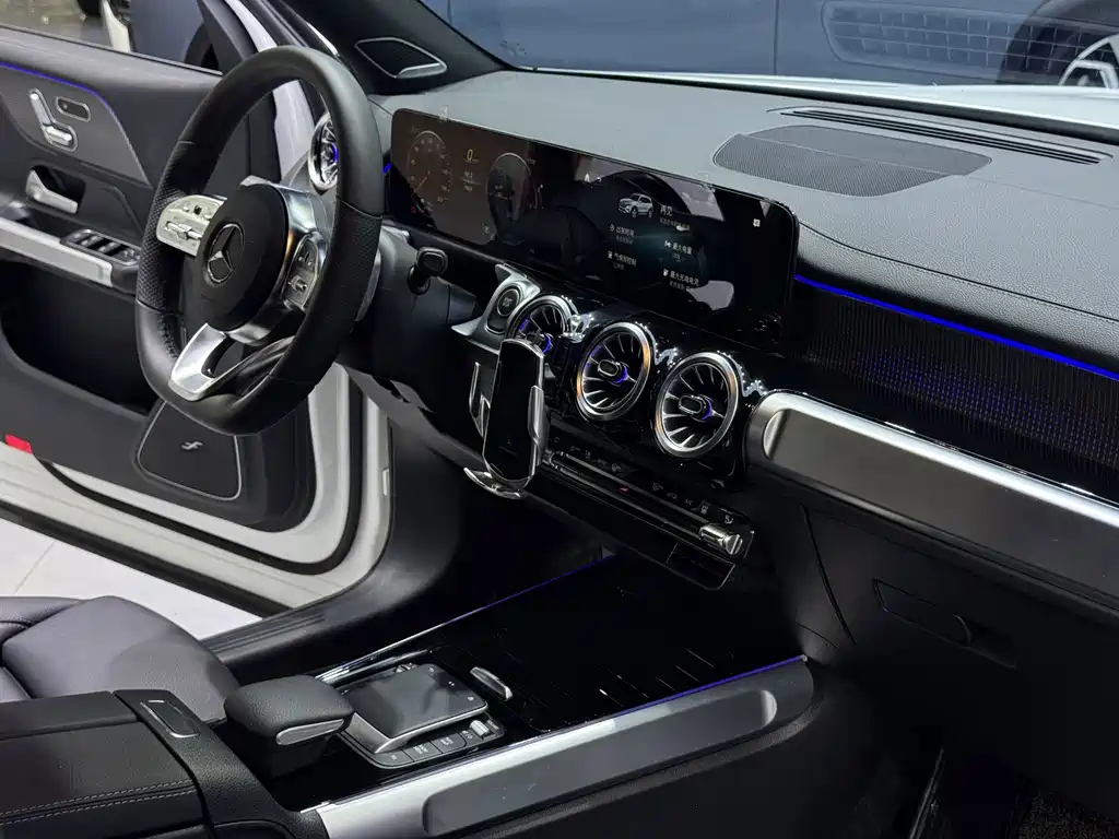 Mercedes-Benz EQB — миниатюра 15