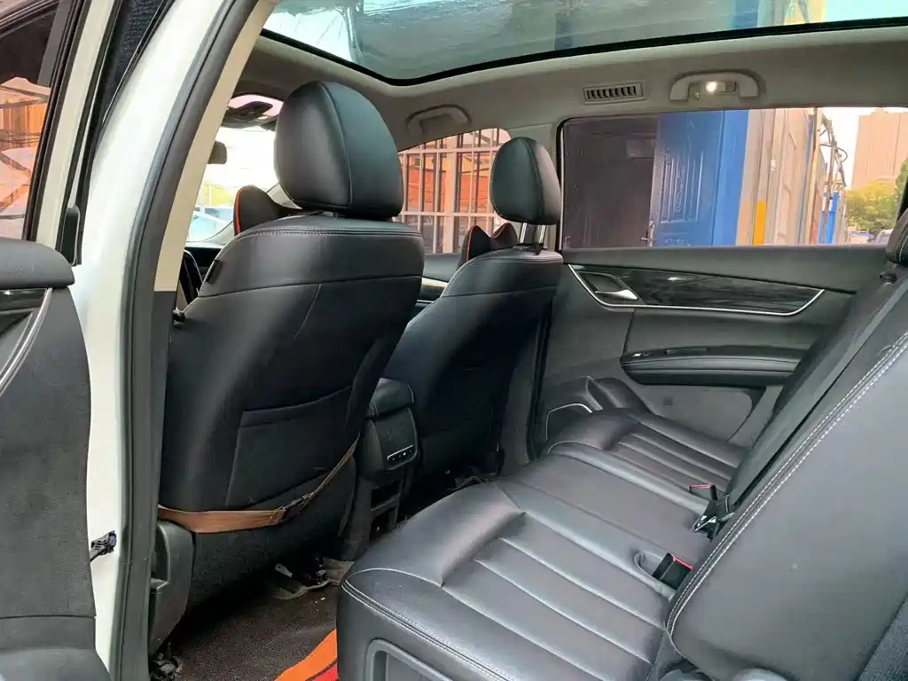 BYD Song MAX MAX 2017 1.5T AT Comfort 7 мест