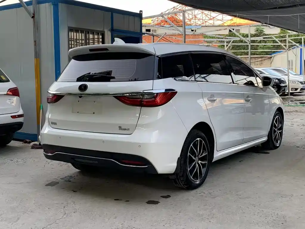 BYD Song MAX MAX 2017 1.5T AT Comfort 7 мест