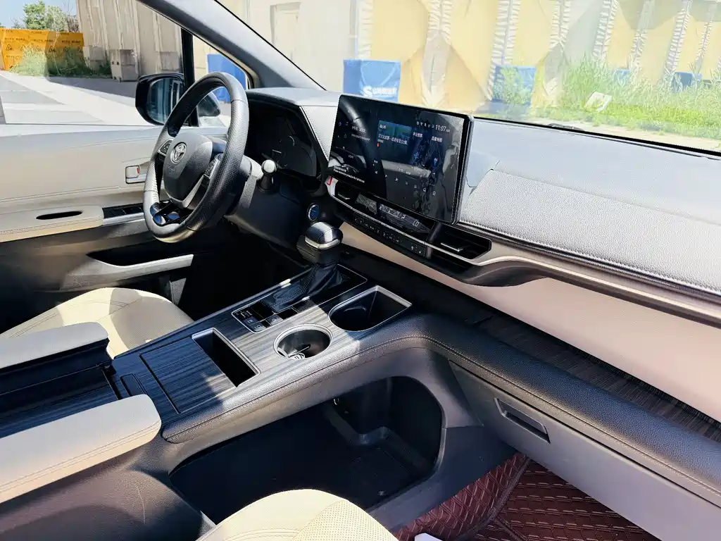 Toyota Sienna — фотографии объявления, Фото 12