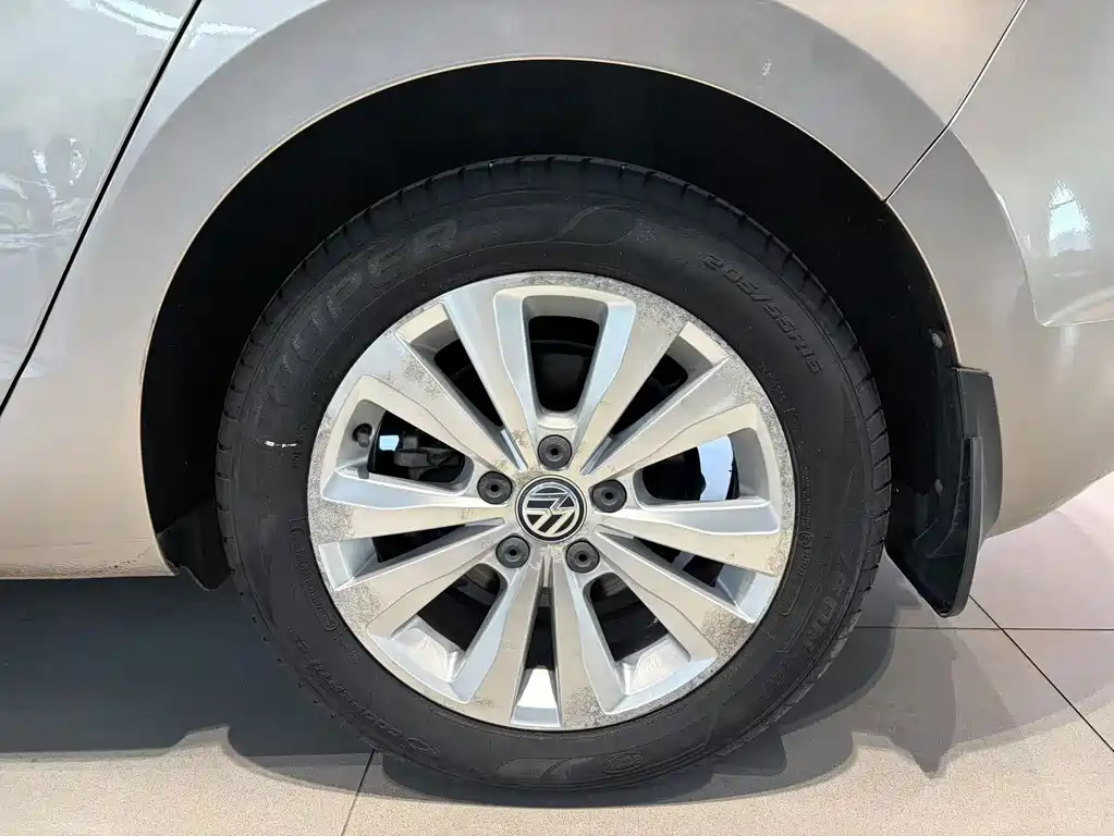 Volkswagen Golf Sportsvan — миниатюра 18