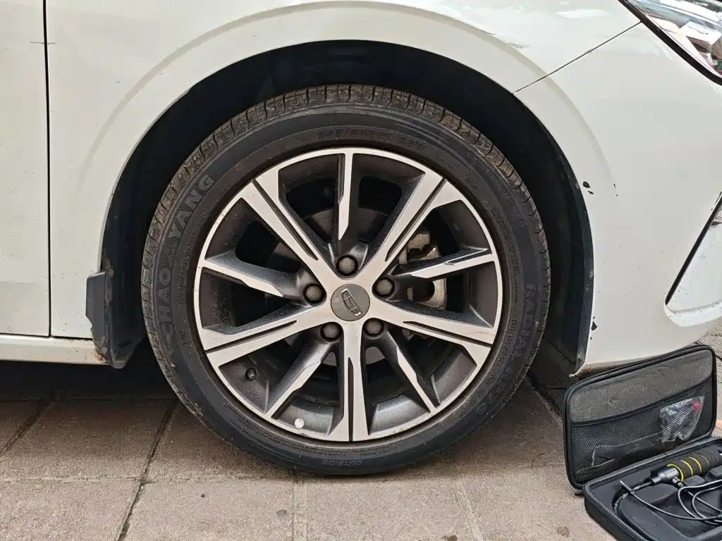 Geely Emgrand — миниатюра 24