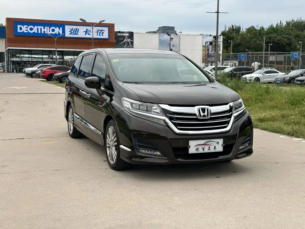 Honda Elysion — миниатюра 3