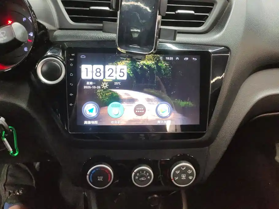 Kia K2 — миниатюра 13