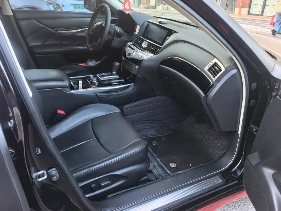 Infiniti Q70 — миниатюра 8