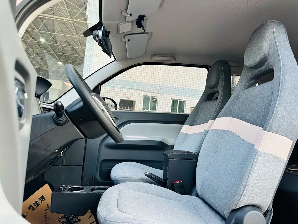 Wuling MINIEV — миниатюра 9