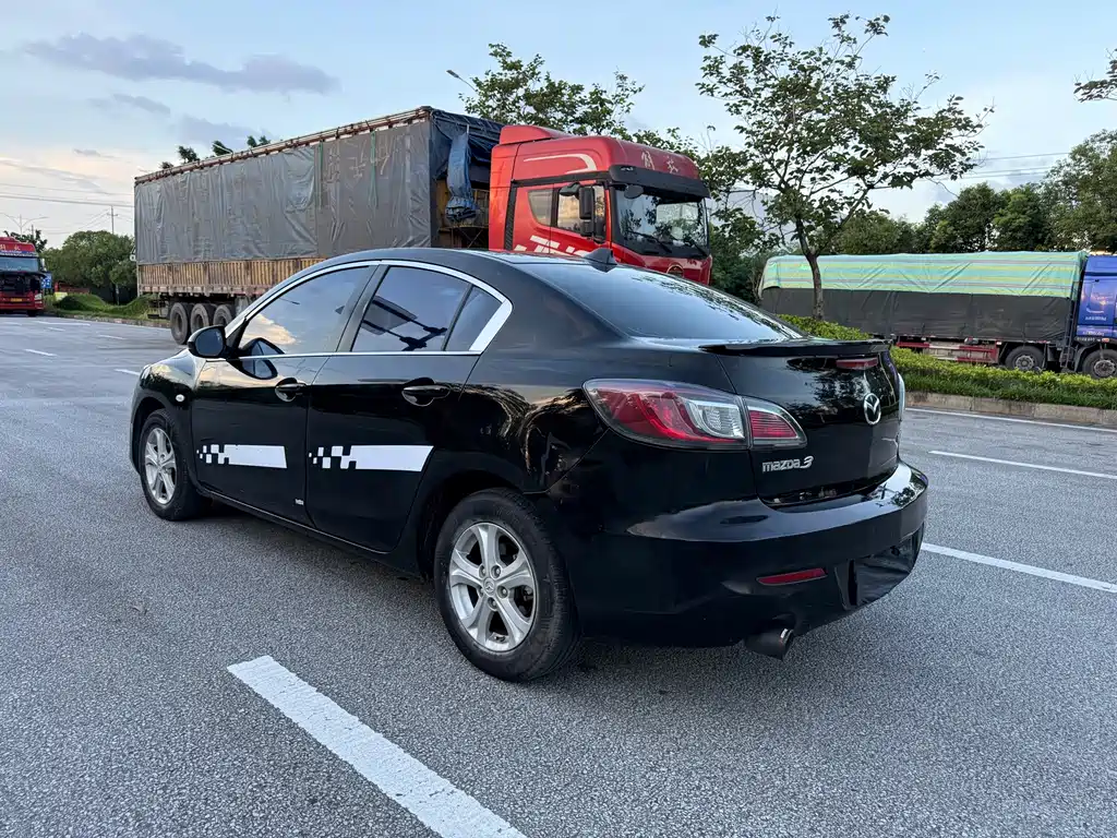 Mazda 3 Xingcheng — миниатюра 6