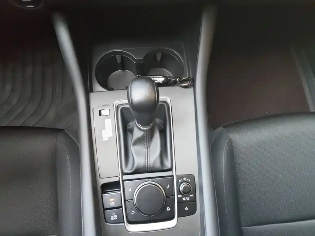 Mazda 3 Axela — миниатюра 14