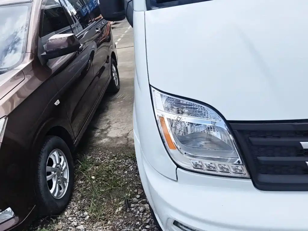 Maxus V80 — миниатюра 11