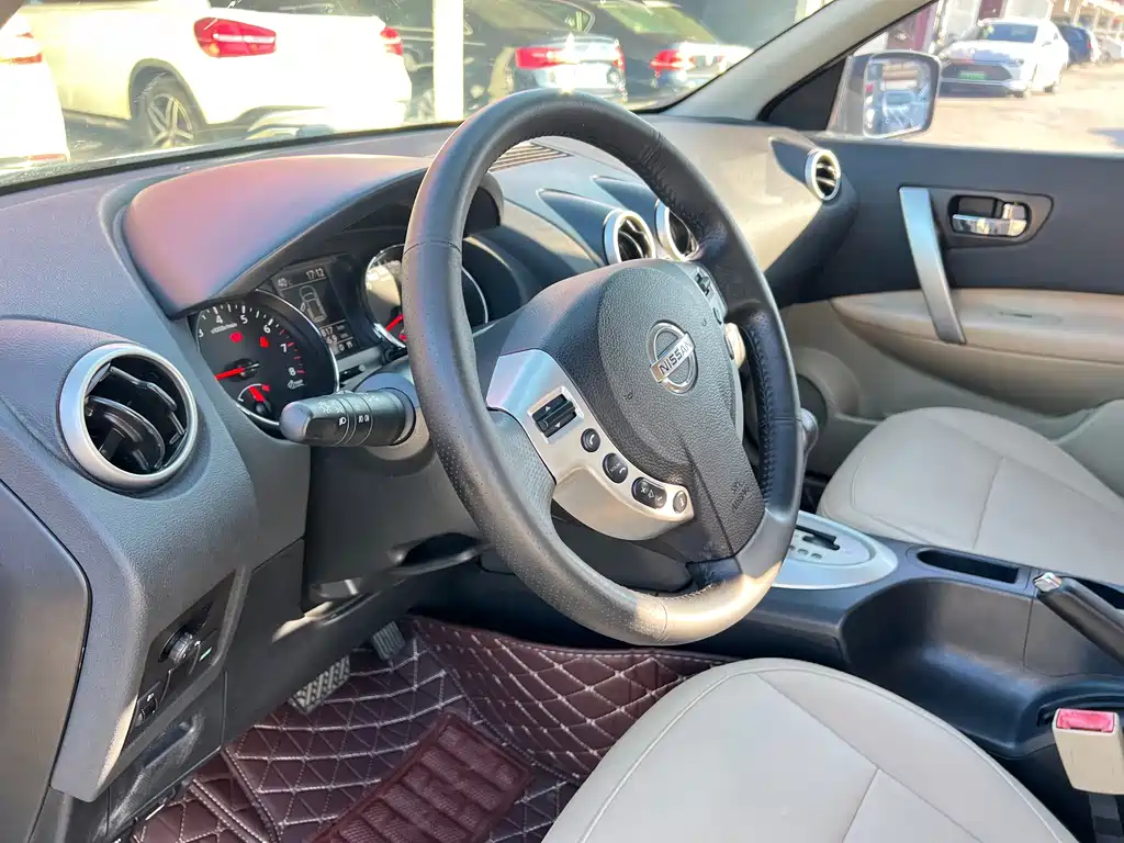 Nissan Qashqai — миниатюра 8