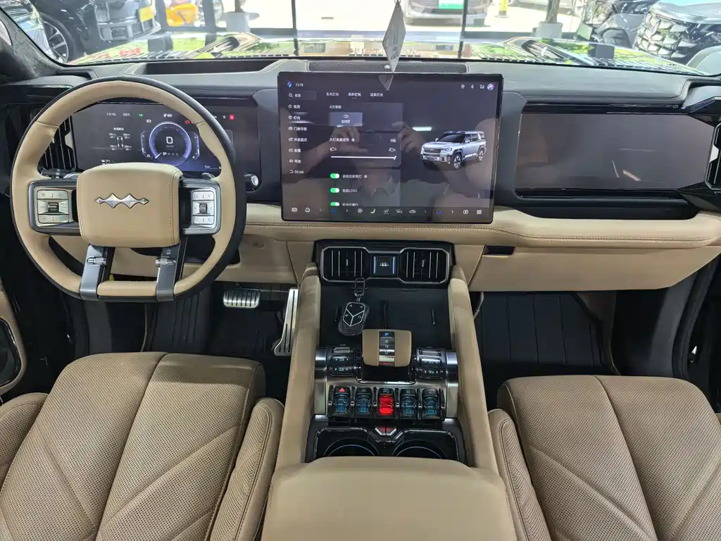 Fangchengbao Leopard 8 8 2025 Flagship 7 мест