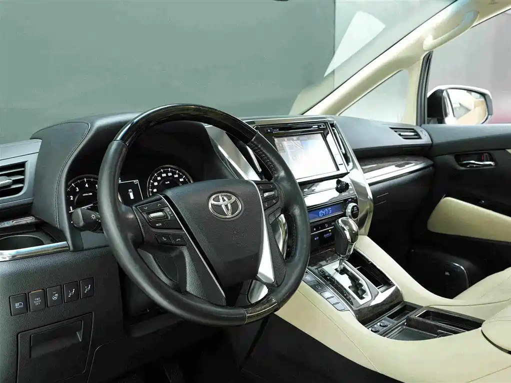 Toyota Alphard 2018 3.5L Luxury