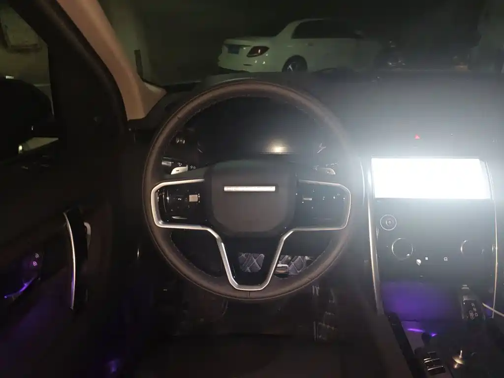Land Rover Discovery Sport — миниатюра 6
